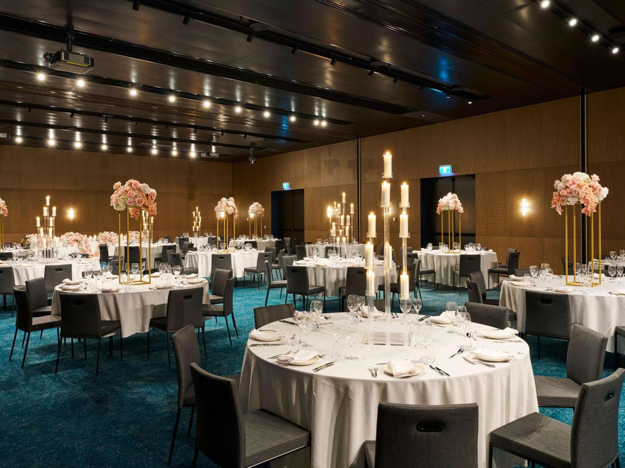 Novotel Melbourne Airport Exterior photo