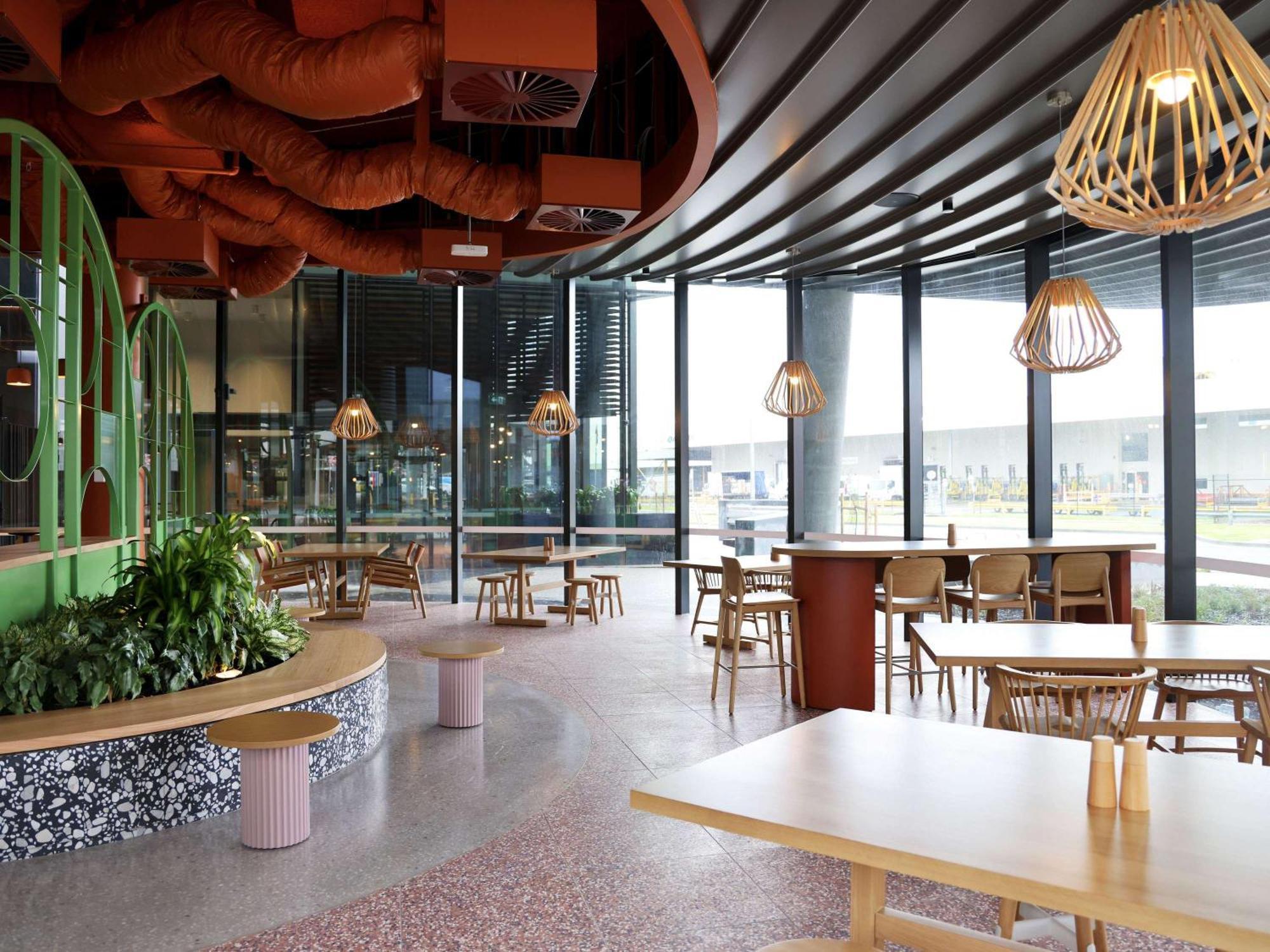 Novotel Melbourne Airport Exterior photo