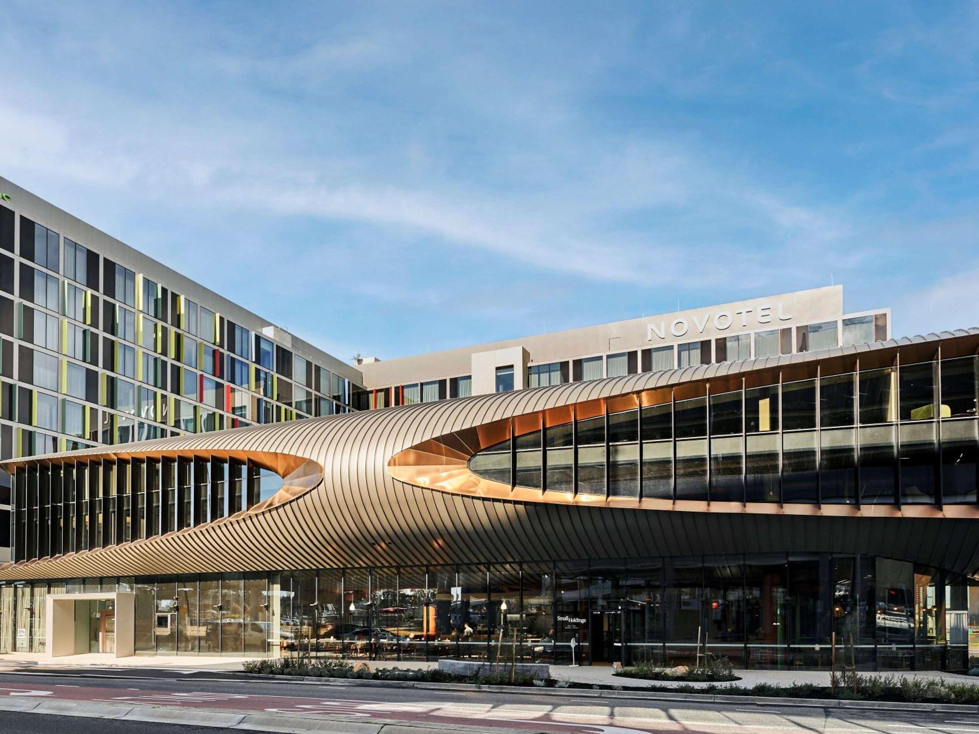 Novotel Melbourne Airport Exterior photo